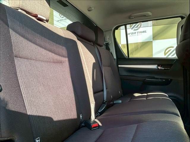 TOYOTA HILUX 2WD 2024