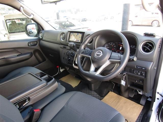 NISSAN CARAVAN van 1.2t 2WD 2025