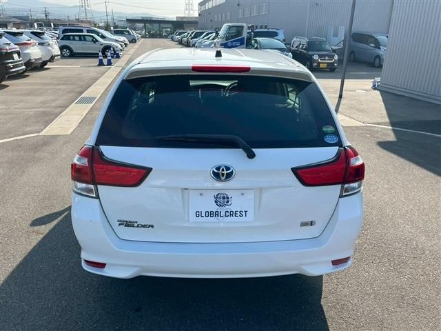 TOYOTA COROLLA FIELDER HYBRID 2018