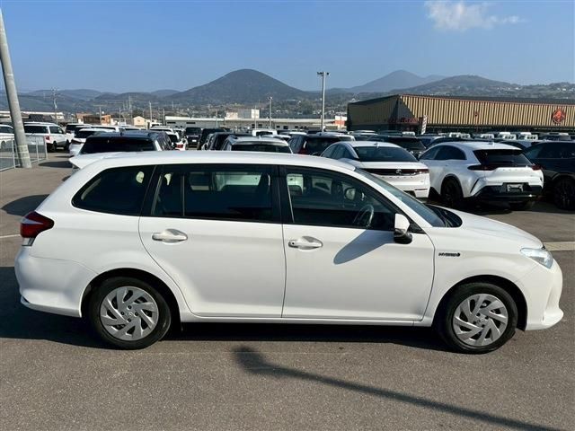 TOYOTA COROLLA FIELDER HYBRID 2018