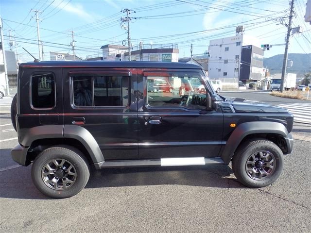 SUZUKI JIMNY NOMADE 2025