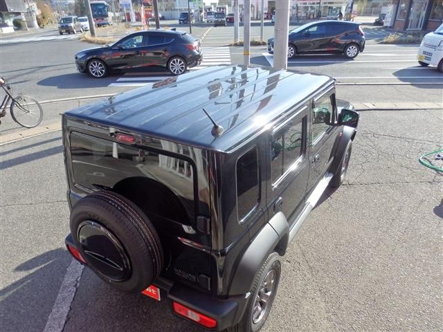 SUZUKI JIMNY NOMADE 2025