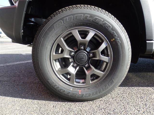 SUZUKI JIMNY NOMADE 2025