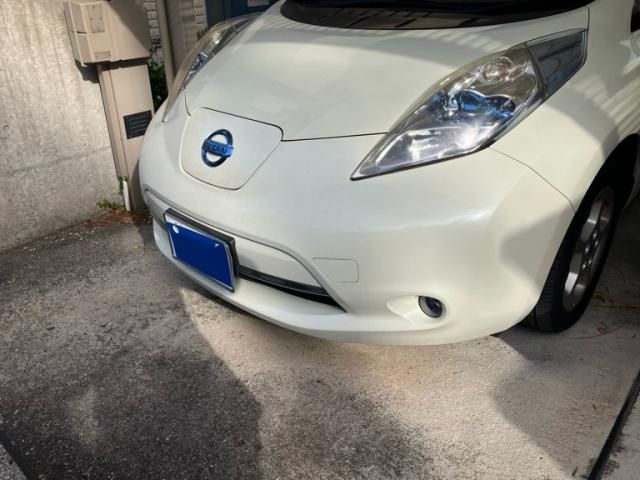 NISSAN LEAF 2012