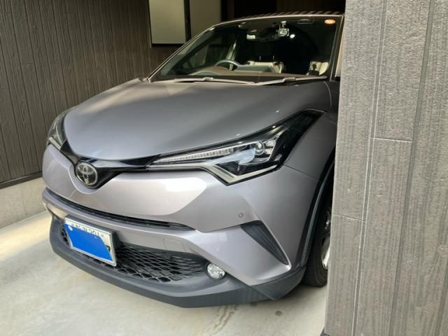 TOYOTA C-HR 4WD 2017