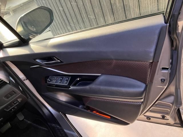 TOYOTA C-HR 4WD 2017