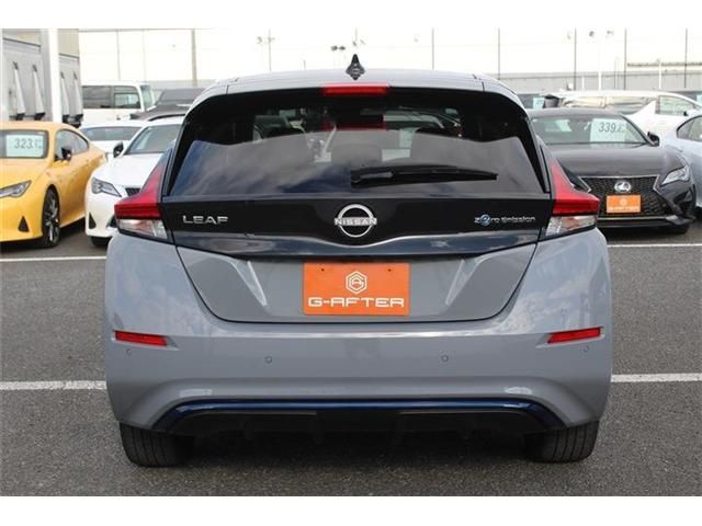 NISSAN LEAF 2021