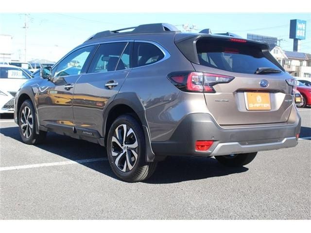 SUBARU LEGACY OUTBACK 2022