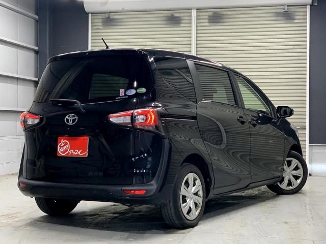 TOYOTA SIENTA 2021