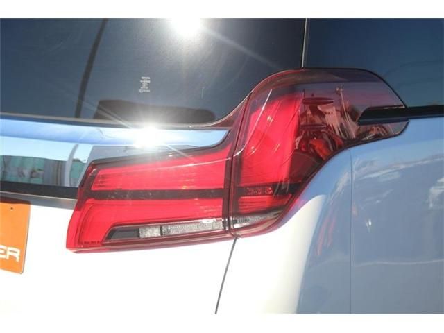 TOYOTA ALPHARD hybrid 4WD 2022