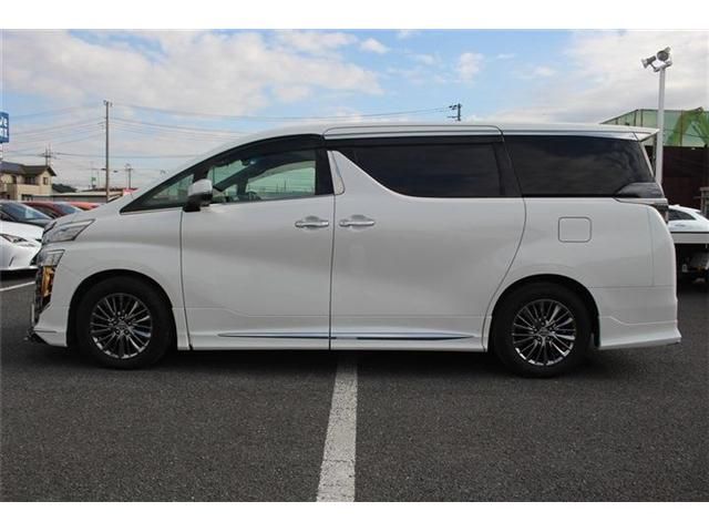 TOYOTA VELLFIRE 2019