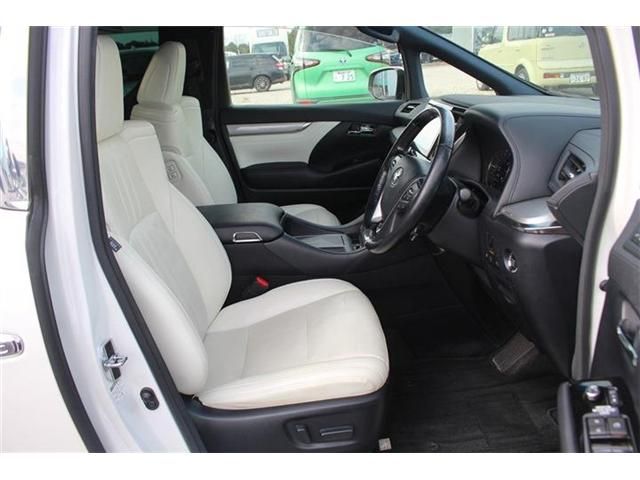 TOYOTA VELLFIRE 2019