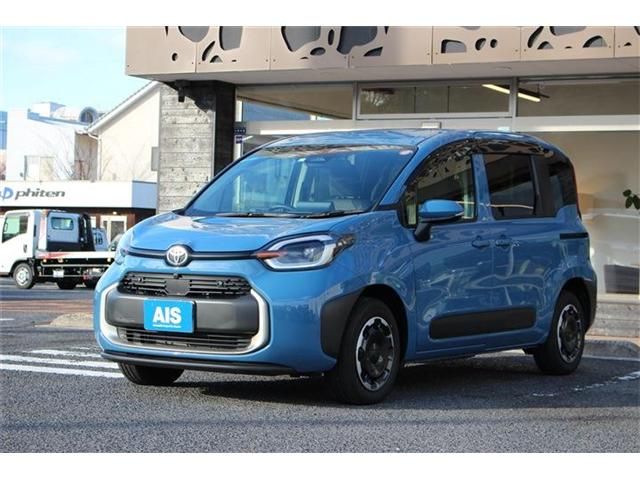 TOYOTA SIENTA HYBRID 2023