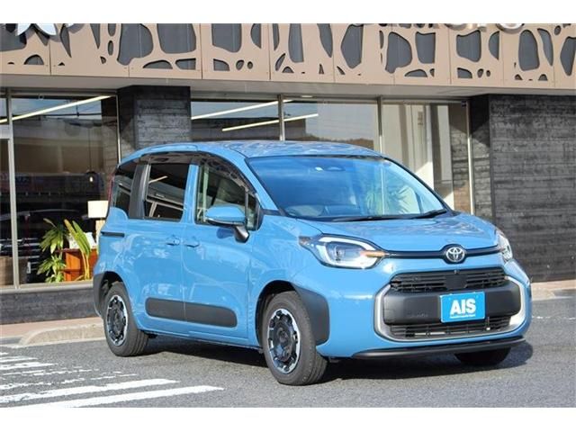 TOYOTA SIENTA HYBRID 2023