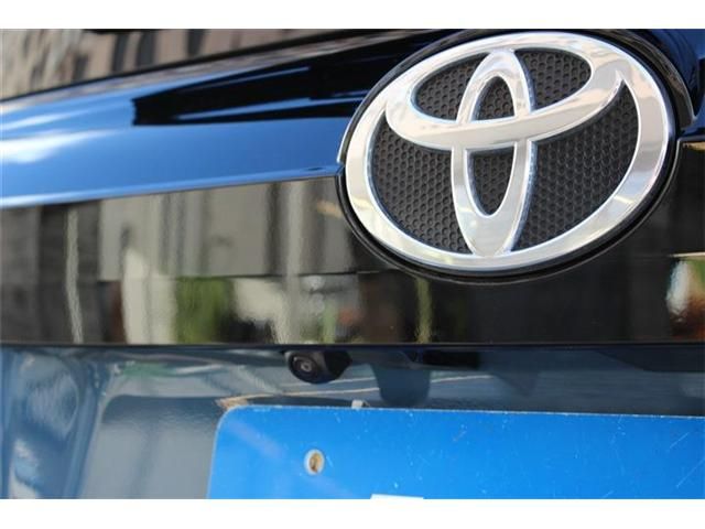 TOYOTA SIENTA HYBRID 2023