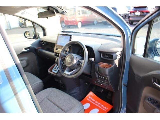 TOYOTA SIENTA HYBRID 2023