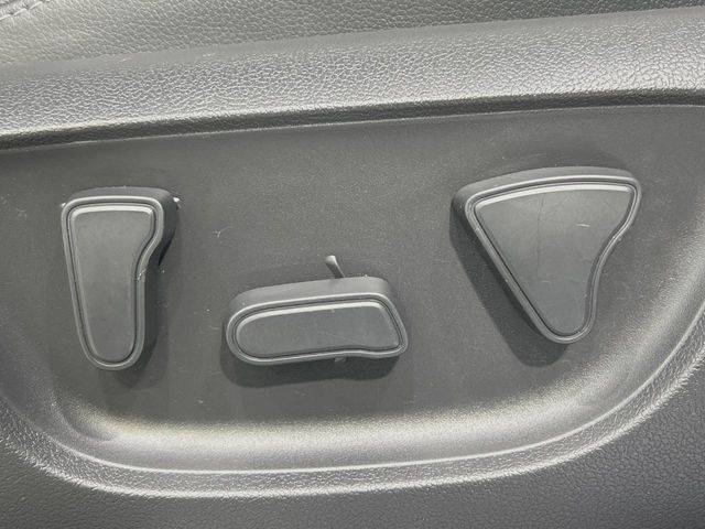 TOYOTA YARIS CROSS HYBRID 2023