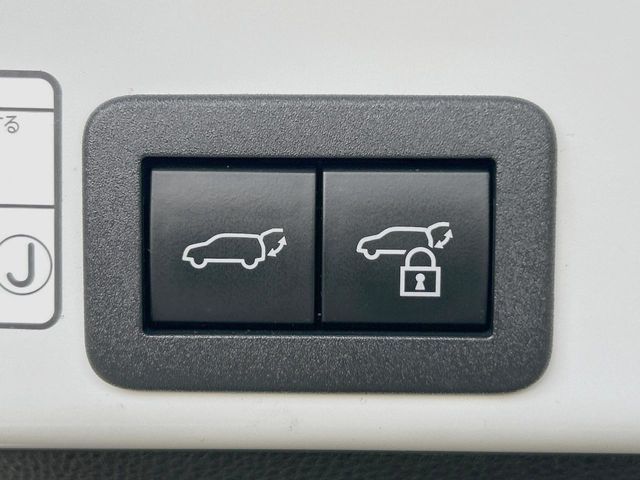 TOYOTA YARIS CROSS HYBRID 2023