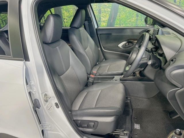 TOYOTA YARIS CROSS HYBRID 2023