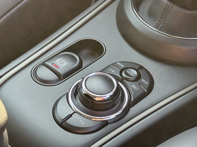 BMW MINI COOPER D CROSSOVER 2021