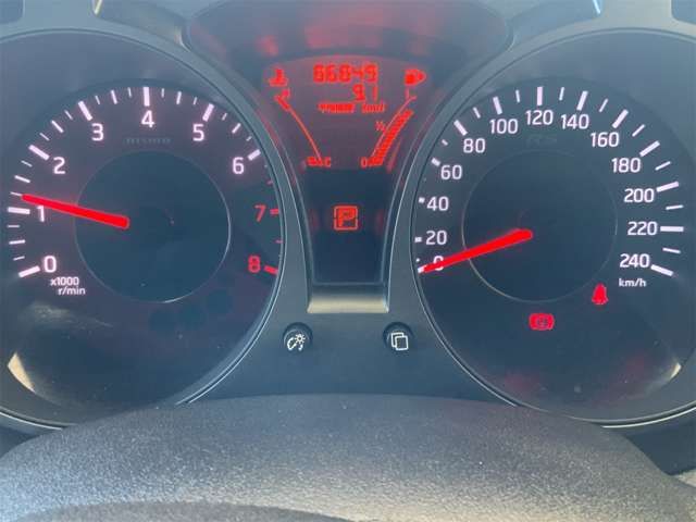 NISSAN JUKE 4WD 2016