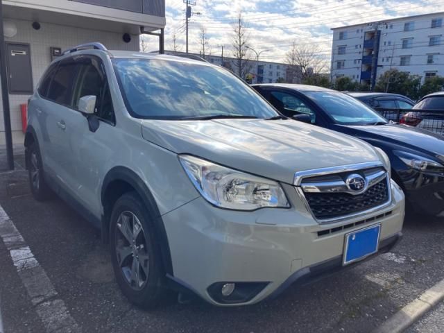 SUBARU FORESTER 2015