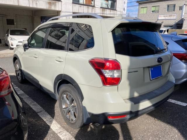 SUBARU FORESTER 2015