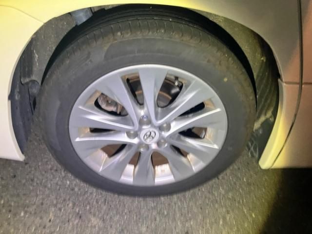 TOYOTA VELLFIRE 2010