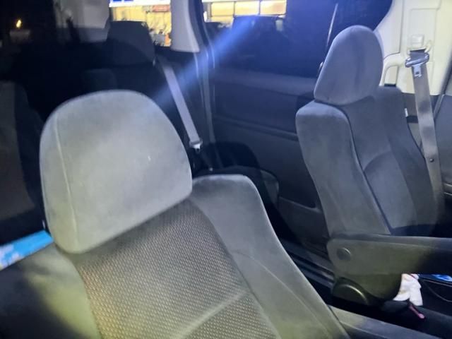 TOYOTA VELLFIRE 2010