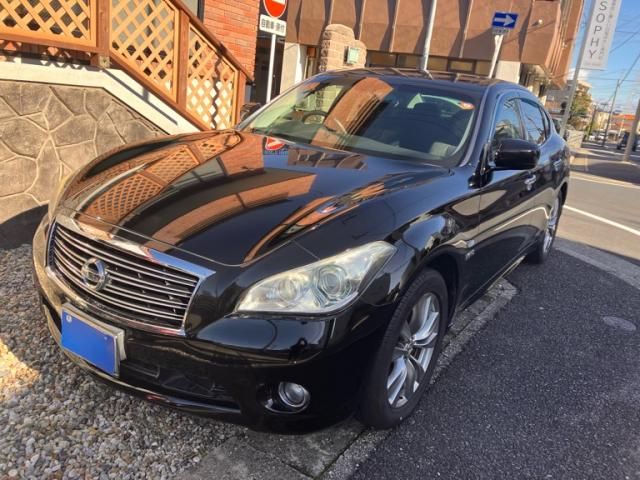 NISSAN FUGA HYBRID 2011