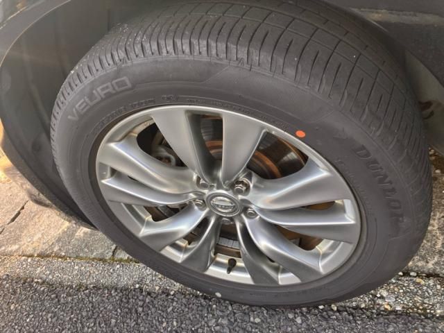 NISSAN FUGA HYBRID 2011