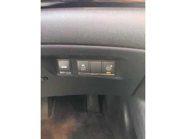 NISSAN FUGA HYBRID 2011