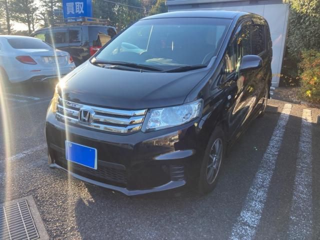 HONDA FREED Spike 2011