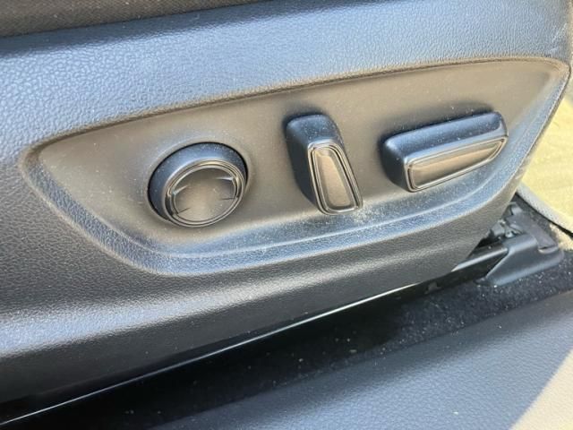 TOYOTA CAMRY HYBRID 2017