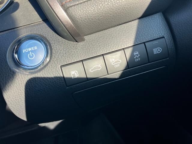 TOYOTA CAMRY HYBRID 2017