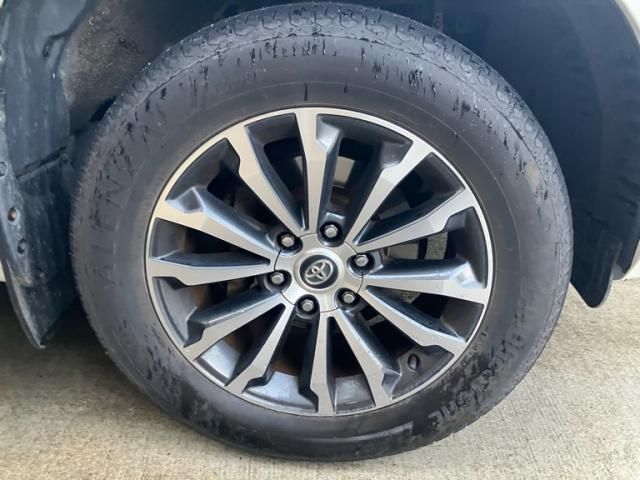 TOYOTA LANDCRUISER PRADO 2017