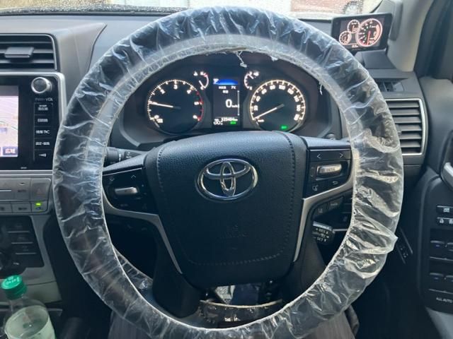 TOYOTA LANDCRUISER PRADO 2017