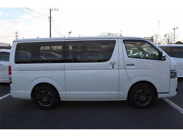 TOYOTA HIACE van 2WD 2018