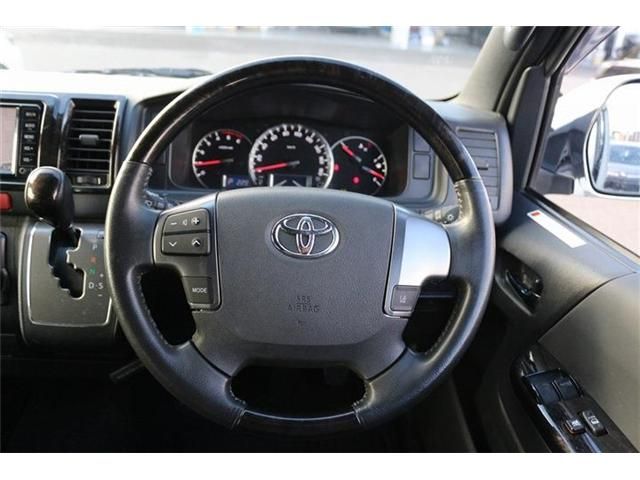 TOYOTA HIACE van 2WD 2018