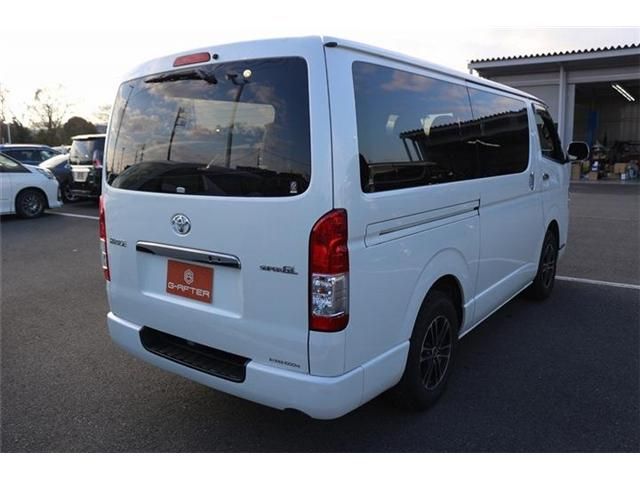 TOYOTA HIACE van 2WD 2018