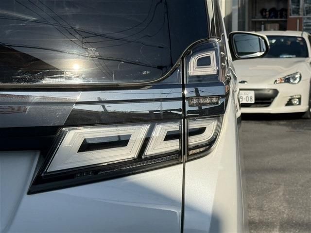 TOYOTA VELLFIRE  HYBRID 4WD 2018