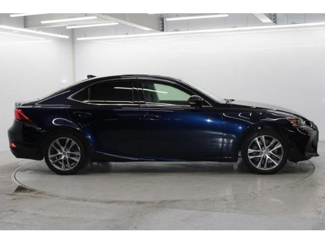 TOYOTA LEXUS IS200t 2017