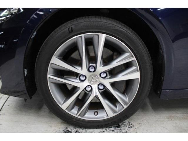 TOYOTA LEXUS IS200t 2017