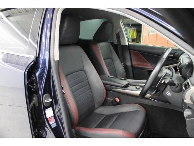 TOYOTA LEXUS IS200t 2017