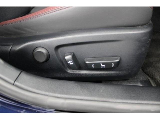 TOYOTA LEXUS IS200t 2017