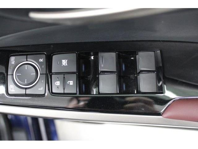 TOYOTA LEXUS IS200t 2017