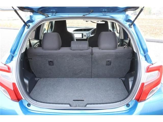 TOYOTA VITZ  4WD 2016