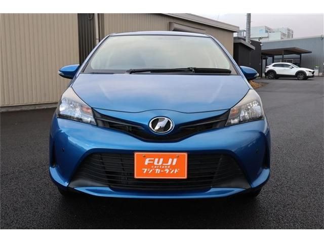 TOYOTA VITZ  4WD 2016