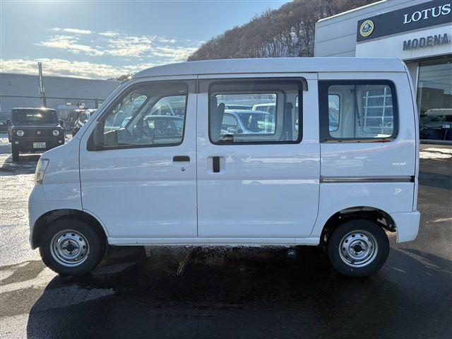 DAIHATSU HIJET CARGO 4WD 2015