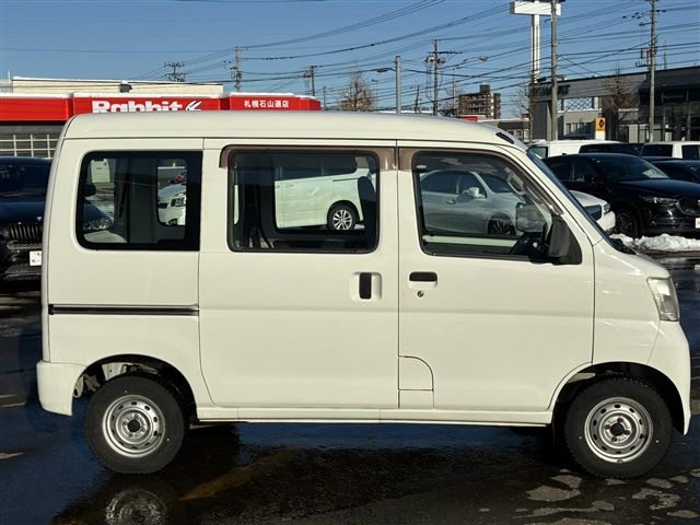 DAIHATSU HIJET CARGO 4WD 2015
